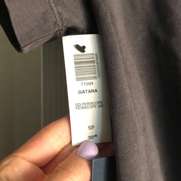 Aritzia Cropped T-shirt - Picture 3 of 3